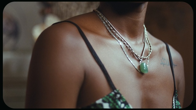 Video Reference: Necklace, Body jewelry, Jewellery, Fashion accessory, Neck, Chest, Shoulder, Turquoise, Muscle, Pendant, Person