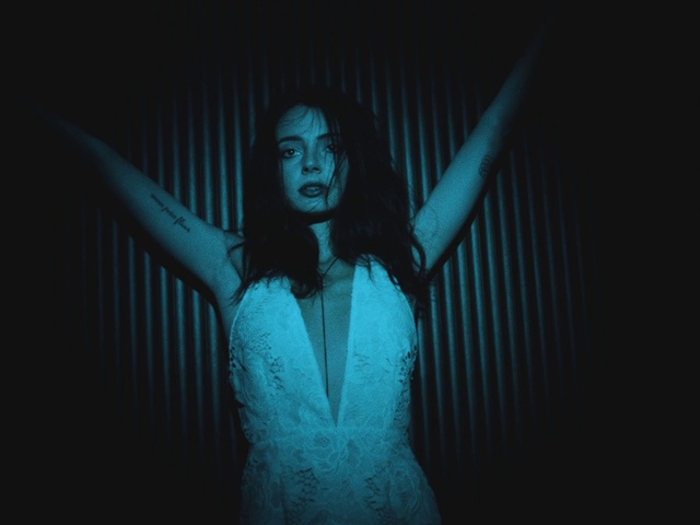 Video Reference: Blue, Black, Green, Darkness, Light, Flash photography, Human, Photography, Hand, Fiction