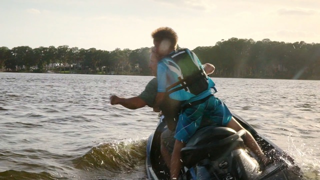 Video Reference: water transportation, water, vehicle, boating, river, fun, boat, vacation, recreation, canoe