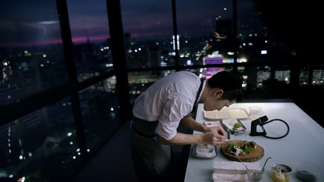 Video Reference: Restaurant, Meal, Food, Dish, Cuisine, À la carte food, Dinner, Eating, Business, Cooking