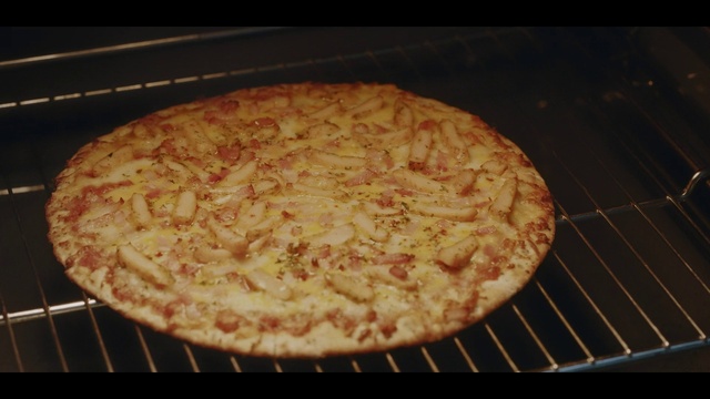 Video Reference: Dish, Food, Cuisine, Ingredient, Dessert, Baked goods, Baking, Flatbread, Recipe, Produce