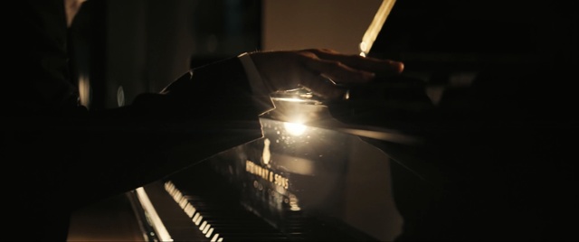 Video Reference: Light, Musical instrument accessory, Pianist, Piano, Musician, Technology, Electronic instrument, Musical instrument, Photography, Electronic device