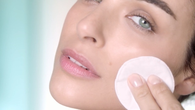 Video Reference: face, skin, cheek, eyebrow, lip, beauty, chin, nose, eyelash, close up