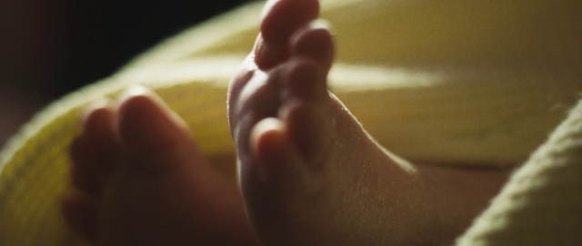 Video Reference: Hand, Finger, Foot, Light, Leg, Skin, Close-up, Nail, Human body, Toe