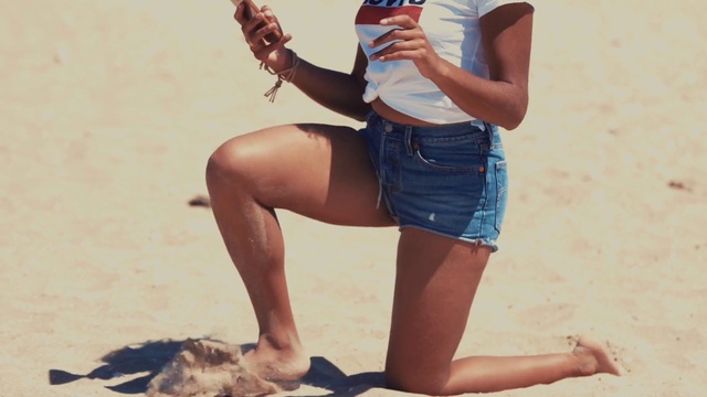 Video Reference: Leg, Thigh, Human leg, Fun, Shorts, Human body, Summer, Muscle, Vacation, Photography