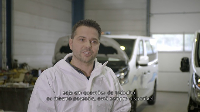 Video Reference: Vehicle, Car, Automotive design, Photography, Minivan, Car dealership, Subcompact car, City car, Person