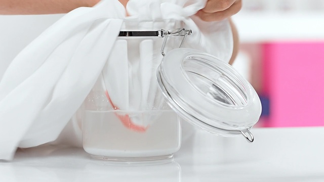 Video Reference: White, Hand, Ear