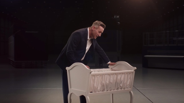 Video Reference: Performance, Public speaking, Performing arts, Event, Scene, heater, Drama, Furniture