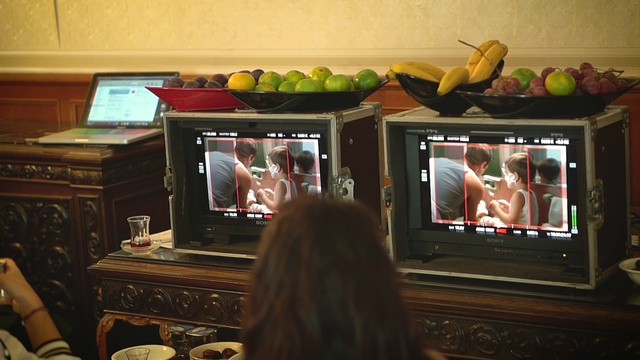 Video Reference: Screen, Electronics, Media, Entertainment center, Display device, Television, Television set, Electronic device, Technology, Room