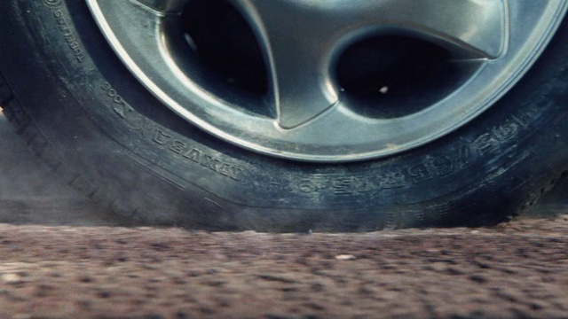 Video Reference: Tire, Automotive tire, Alloy wheel, Wheel, Rim, Auto part, Synthetic rubber, Automotive wheel system, Tread, Vehicle