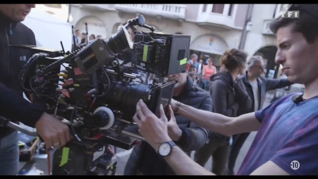 Video Reference: engine, car, automobile, vehicle, machine, transportation