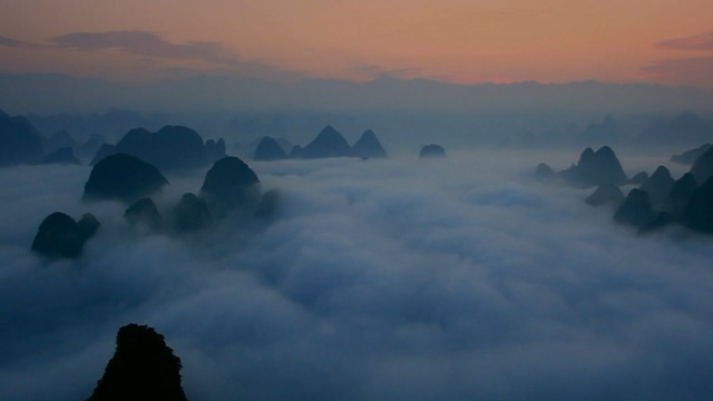 Video Reference: sky, atmosphere, dawn, morning, mist, sunrise, dusk, mountain, horizon, cloud