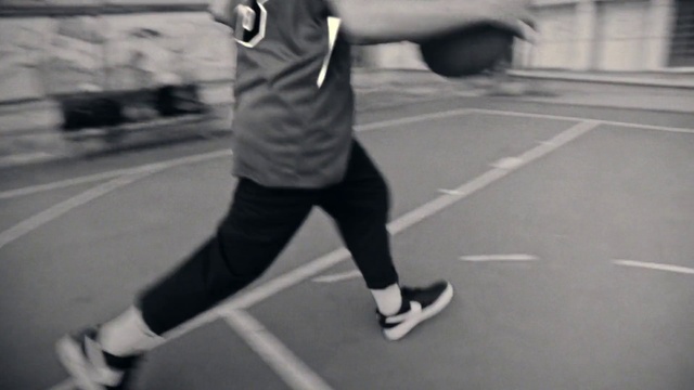 Video Reference: Standing, Snapshot, Joint, Human leg, Photography, Physical fitness, Arm, Recreation, Sports, Street sports