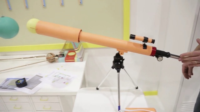 Video Reference: Optical instrument, Arm, Telescope, Gun, Person