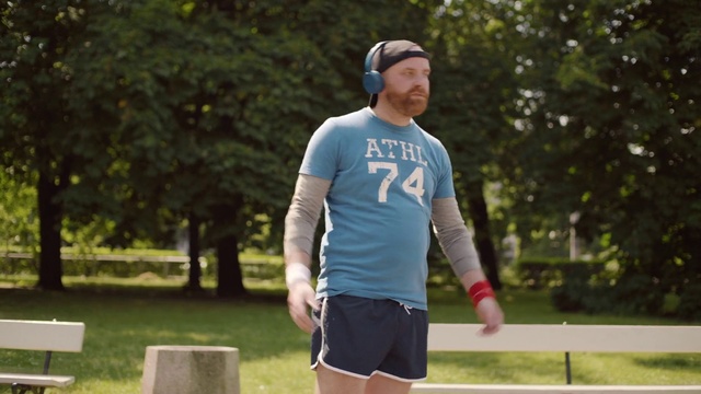 Video Reference: Recreation, Fun, Sports training, Muscle, Sports, Running, Physical fitness, Competition event, Leisure, Jogging