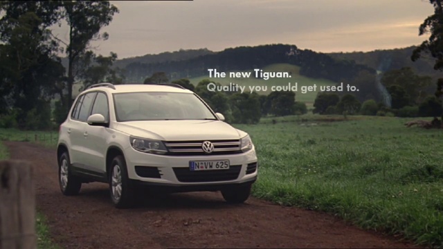 Video Reference: Land vehicle, Vehicle, Car, Volkswagen tiguan, Volkswagen, Sport utility vehicle, Crossover suv, Automotive design, Volkswagen touareg