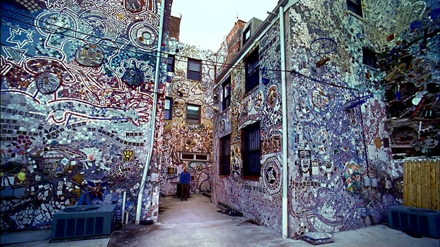 Video Reference: blue, town, city, winter, alley, bazaar, facade, street, tourism, building