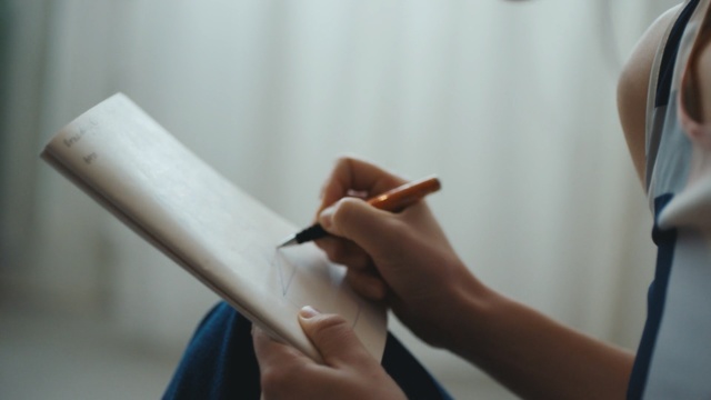 Video Reference: Hand, Arm, Finger, Paper, Nail, Writing instrument accessory