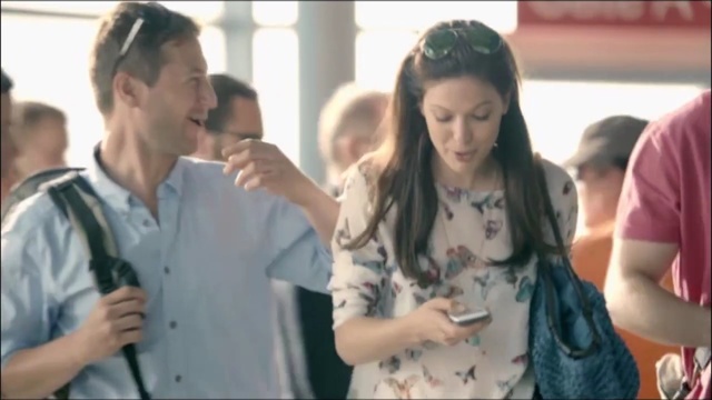 Video Reference: Snapshot, Fun, Conversation, Interaction, Photography, Event, Ear, Happy, Smile, Gesture, Person