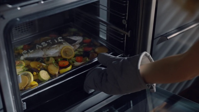 Video Reference: Kitchen appliance, Oven, Food, Major appliance, Home appliance, Refrigerator, Microwave oven, Cooking, Toaster oven, Cuisine