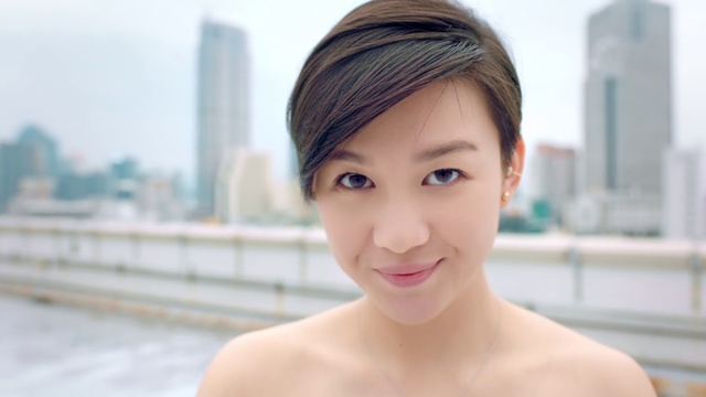 Video Reference: Face, Hair, Skin, Eyebrow, Forehead, Chin, Beauty, Lip, Head, Hairstyle