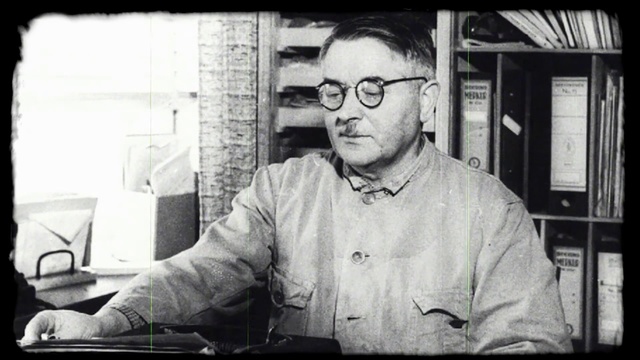 Video Reference: Glasses, Employment, White-collar worker, Physicist