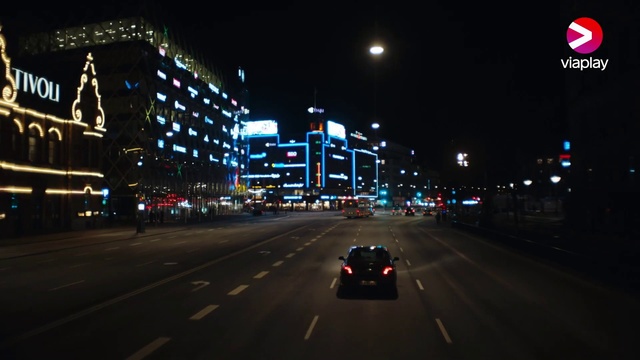 Video Reference: Metropolitan area, Night, Road, Urban area, City, Street light, Landmark, Metropolis, Lane, Lighting