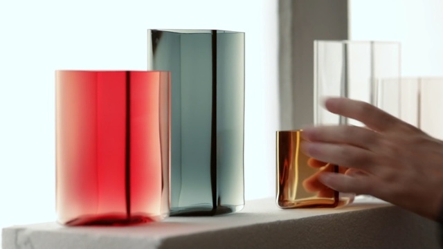 Video Reference: Material property, Cylinder, Transparent material, Glass, Vase