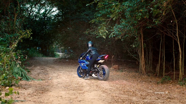 Video Reference: Motorcycle, Vehicle, Trail, Off-roading, Jungle, Adventure, Dirt road, Motorcycling, Soil, Automotive tire