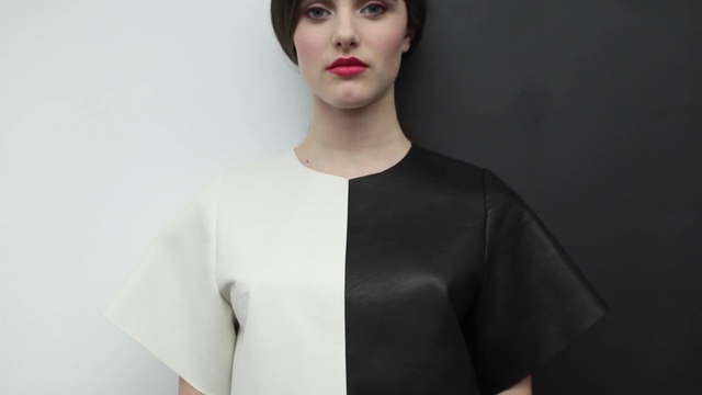 Video Reference: fashion model, shoulder, fashion, sleeve, neck, joint, model, fashion design, gentleman, formal wear