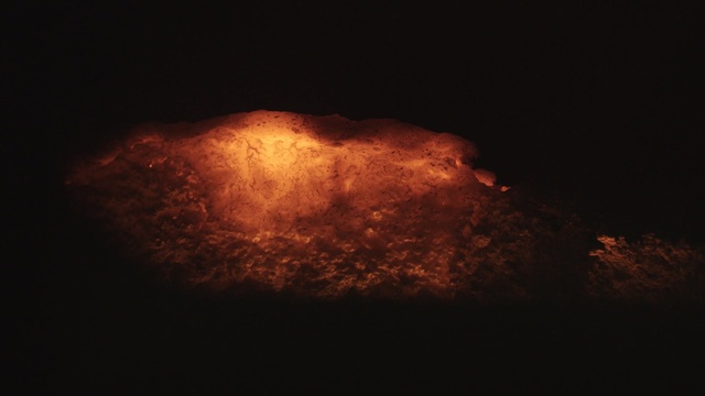 Video Reference: Sky, Atmospheric phenomenon, Darkness, Atmosphere, Orange, Light, Brown, Geological phenomenon, Lighting, Night