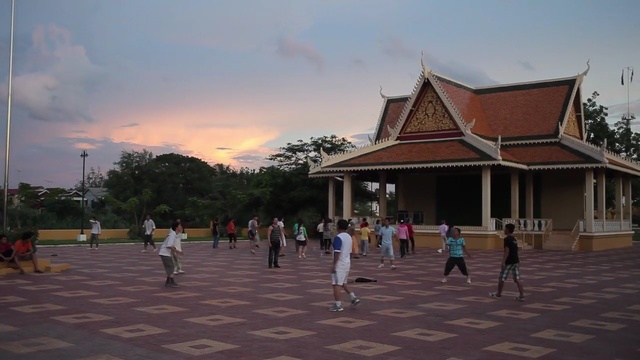 Video Reference: sky, chinese architecture, temple, morning, tourist attraction, temple, leisure, town square, plaza, evening, Person