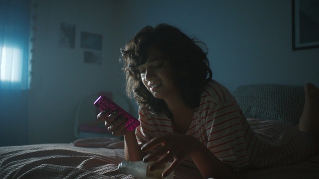 Video Reference: Light, Human, Room, Darkness, Mouth, Photography, Adaptation, Smoke, Sitting, Black hair