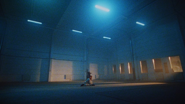 Video Reference: light, atmosphere, darkness, architecture, lighting, sky, night, street light, light fixture, electricity