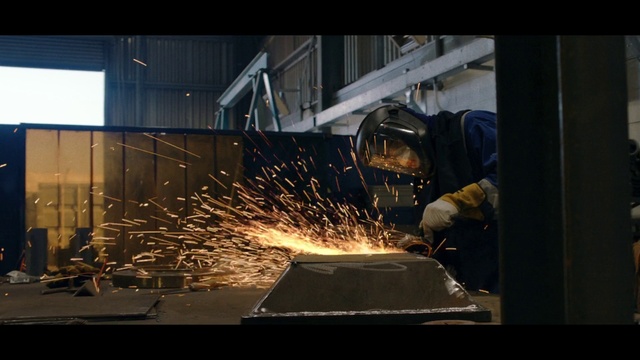 Video Reference: Welder, Angle grinder, Grinding, Welding, Metalsmith, Metalworking, Foundry, Steelworker, Machine, Metal