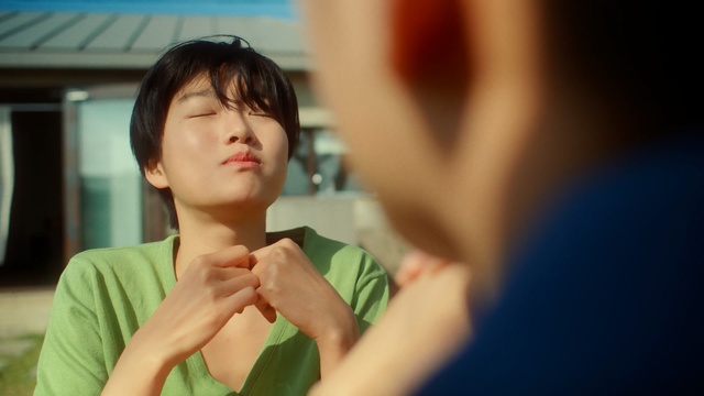 Video Reference: Face, Skin, Chin, Beauty, Hand, Nose, Snapshot, Finger, Arm, Eye