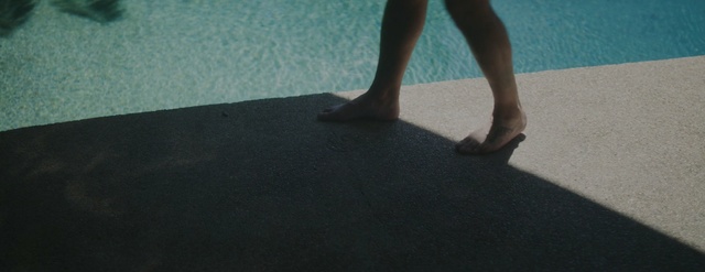 Video Reference: Human leg, Leg, Shadow, Foot, Joint, Ankle, Human body, Floor, Footwear, Calf