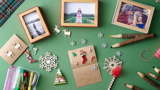 Video Reference: games, play, table, Person