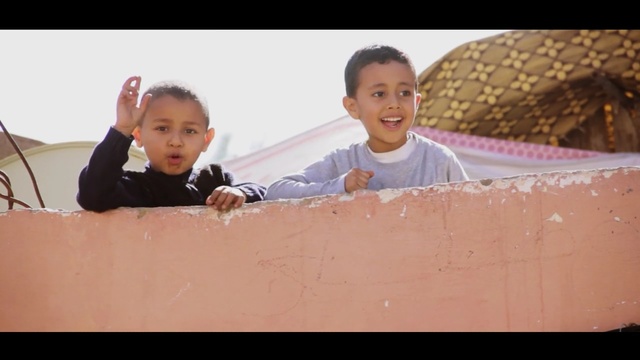 Video Reference: people, photograph, facial expression, fun, vacation, photography, girl, sitting, child, smile, Person