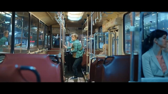 Video Reference: Transport, Passenger, Public transport, Snapshot, Mode of transport, Metro, Shoulder, Fun, Vehicle, Photography