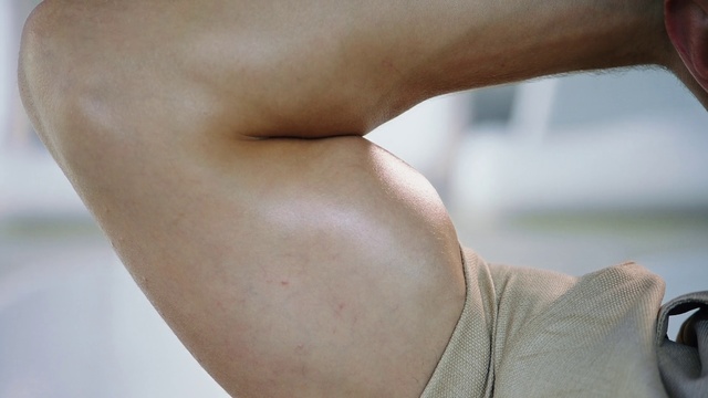 Video Reference: Skin, Arm, Joint, Shoulder, Muscle, Abdomen, Elbow, Close-up, Trunk, Chest