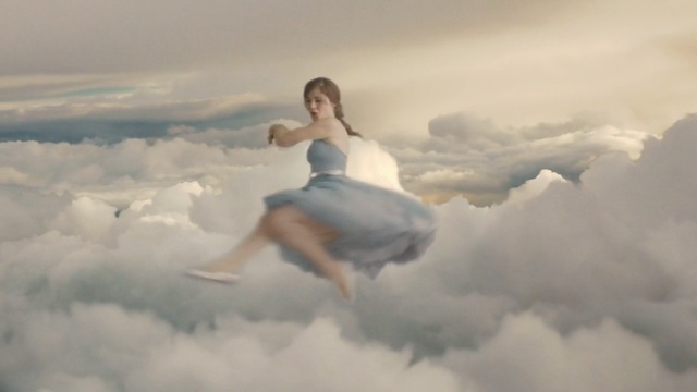 Video Reference: sky, cloud, daytime, meteorological phenomenon, calm, girl, happiness, Person