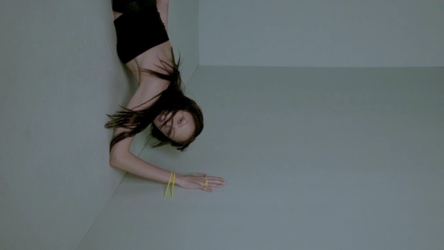 Video Reference: girl, leg, arm, shoulder, joint, fun, hand, performance, floor, modern dance, Person