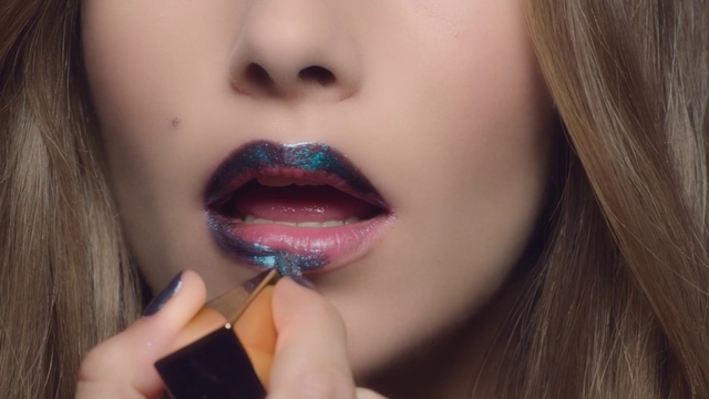 Video Reference: Lip, Face, Mouth, Nose, Cheek, Beauty, Chin, Close-up, Lipstick, Lip gloss