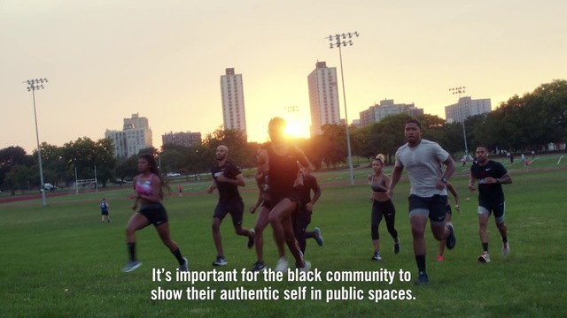 Video Reference: Sports, Running, Sky, Team sport, Player, Recreation, Fun, Grass, Competition event, Team