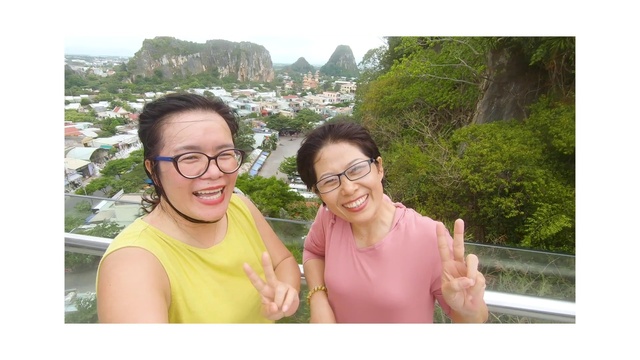 Video Reference: People, Snapshot, Vacation, Tourism, Friendship, Fun, Selfie, Smile, Leisure, Photography