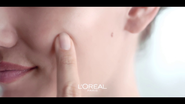 Video Reference: Nose, Cheek, Skin, Lip, Smile, Eyelash, Mouth, Ear, Human body, Jaw