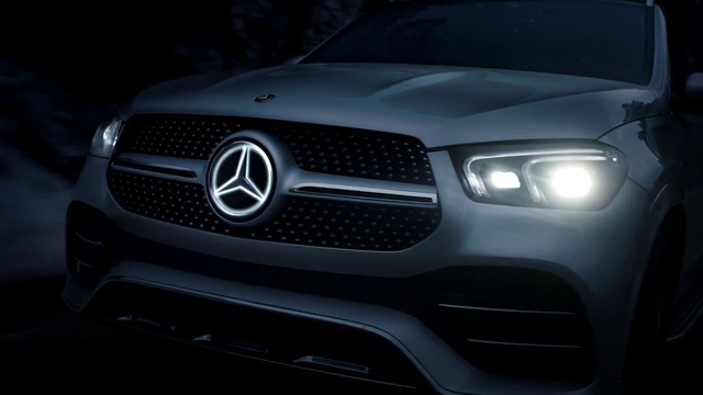 Video Reference: Tire, Vehicle registration plate, Vehicle, Car, Grille, Automotive lighting, Automotive tire, Motor vehicle, Hood, Automotive design