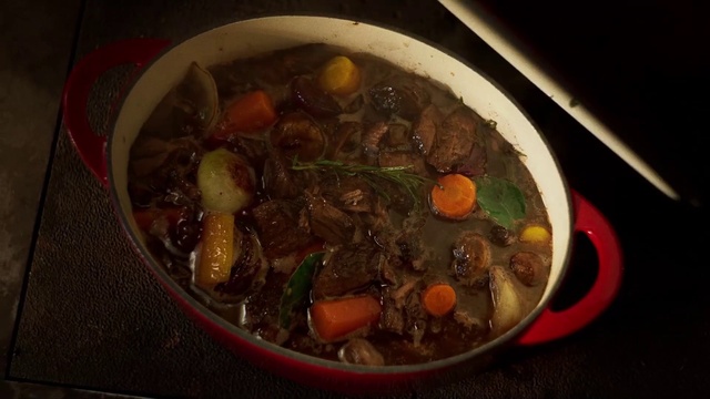 Video Reference: Dish, Food, Cuisine, Cawl, Karelian hot pot, Beef bourguignon, Ingredient, Daube, Irish stew, Stew
