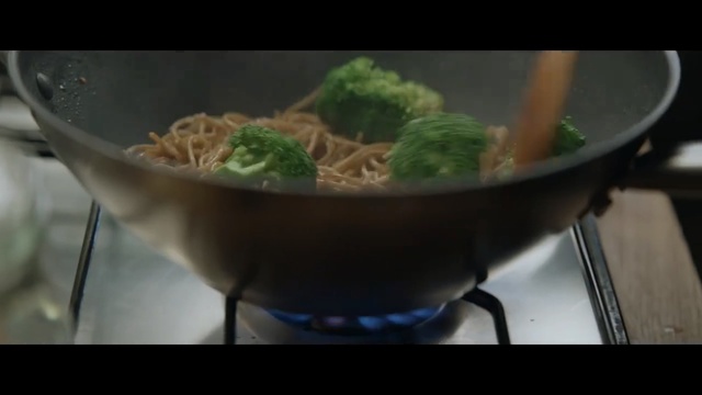 Video Reference: Food, Dish, Cuisine, Wok, Broccoli, Cookware and bakeware, Cruciferous vegetables, Leaf vegetable, Soba, Vegetable